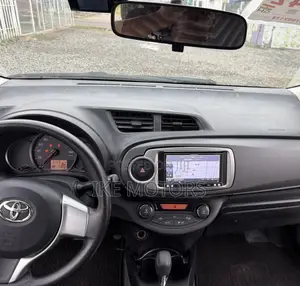 Toyota Vitz 1.3 AWD 3dr 2013 Black