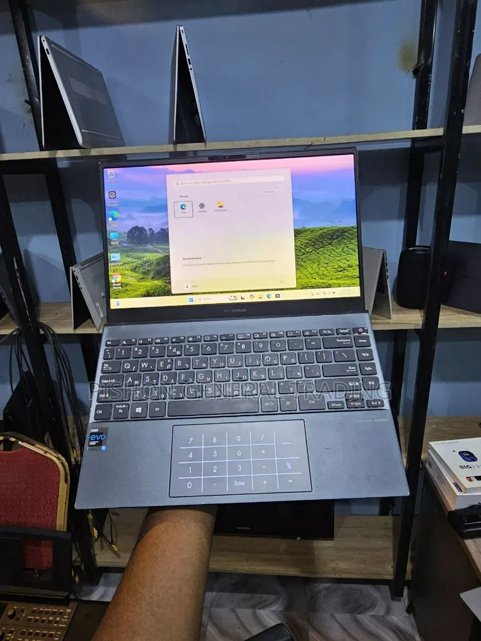 Laptop Asus ZenBook UX430UQ 8GB Intel Core i5 SSD 512GB