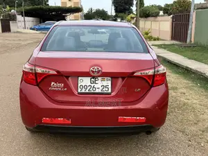 Toyota Corolla LE Eco (1.8L 4cyl 2A) 2018 Red
