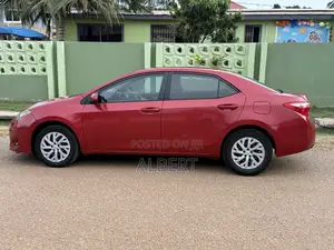 Toyota Corolla LE Eco (1.8L 4cyl 2A) 2018 Red