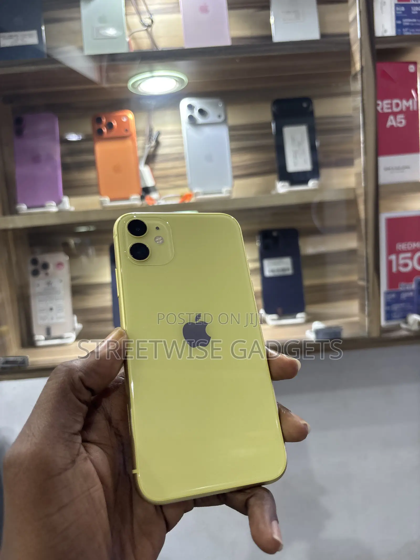 Apple iPhone 11 64 GB Yellow