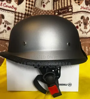 Como Motorcycle Helmet