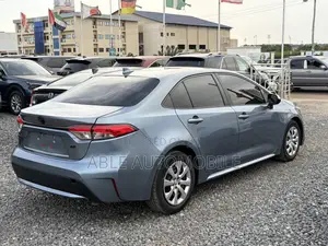 Toyota Corolla LE 2022 Blue