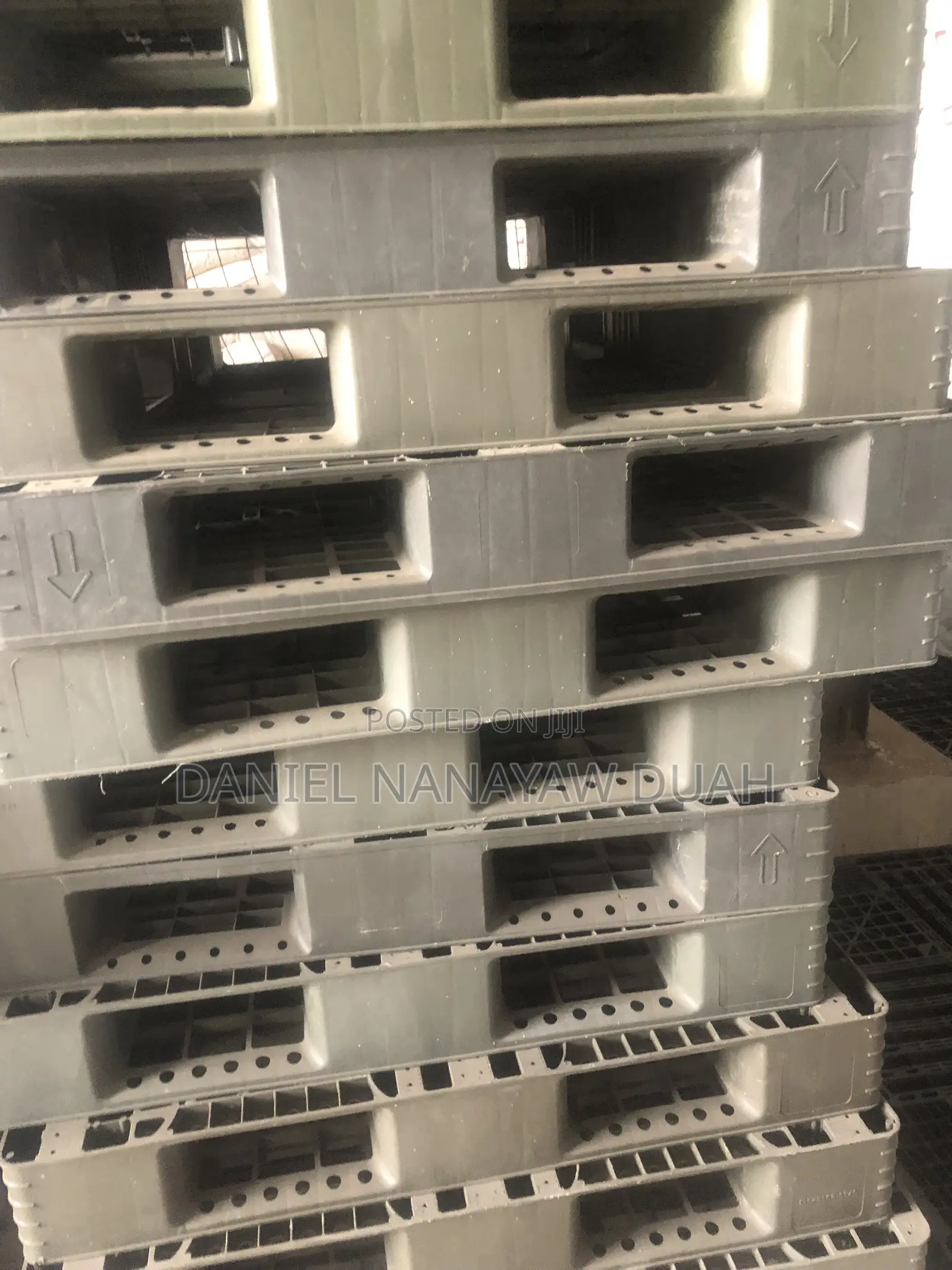 IDLE Pallets