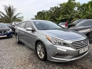 Hyundai Sonata Base Sedan FWD (2.4L 4cyl 6A) 2016 Gray