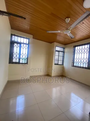 2bdrm Apartment in Lapaz, Nyanmekye for rent