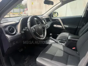 Toyota RAV4 LE AWD (2.5L 4cyl 6A) 2017 Black