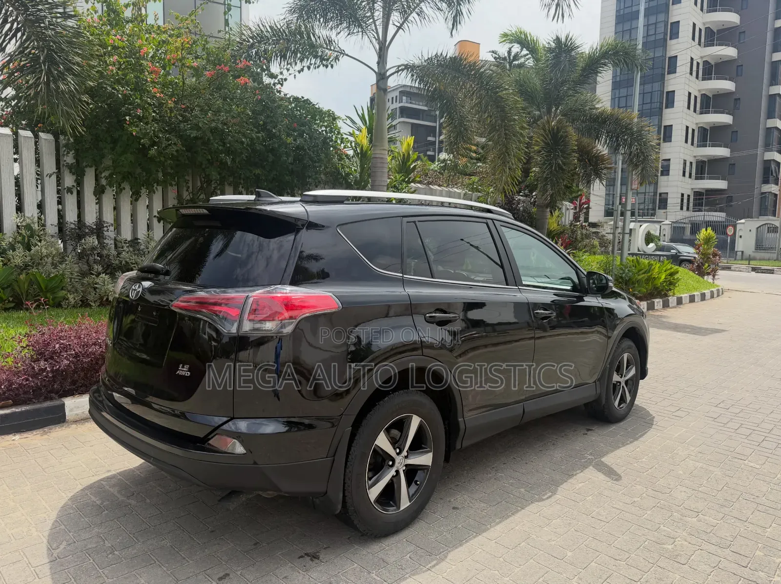 Toyota RAV4 LE AWD (2.5L 4cyl 6A) 2017 Black