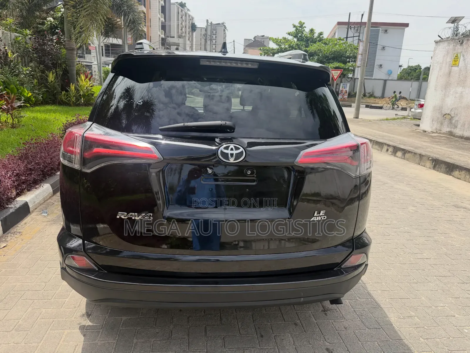 Toyota RAV4 LE AWD (2.5L 4cyl 6A) 2017 Black