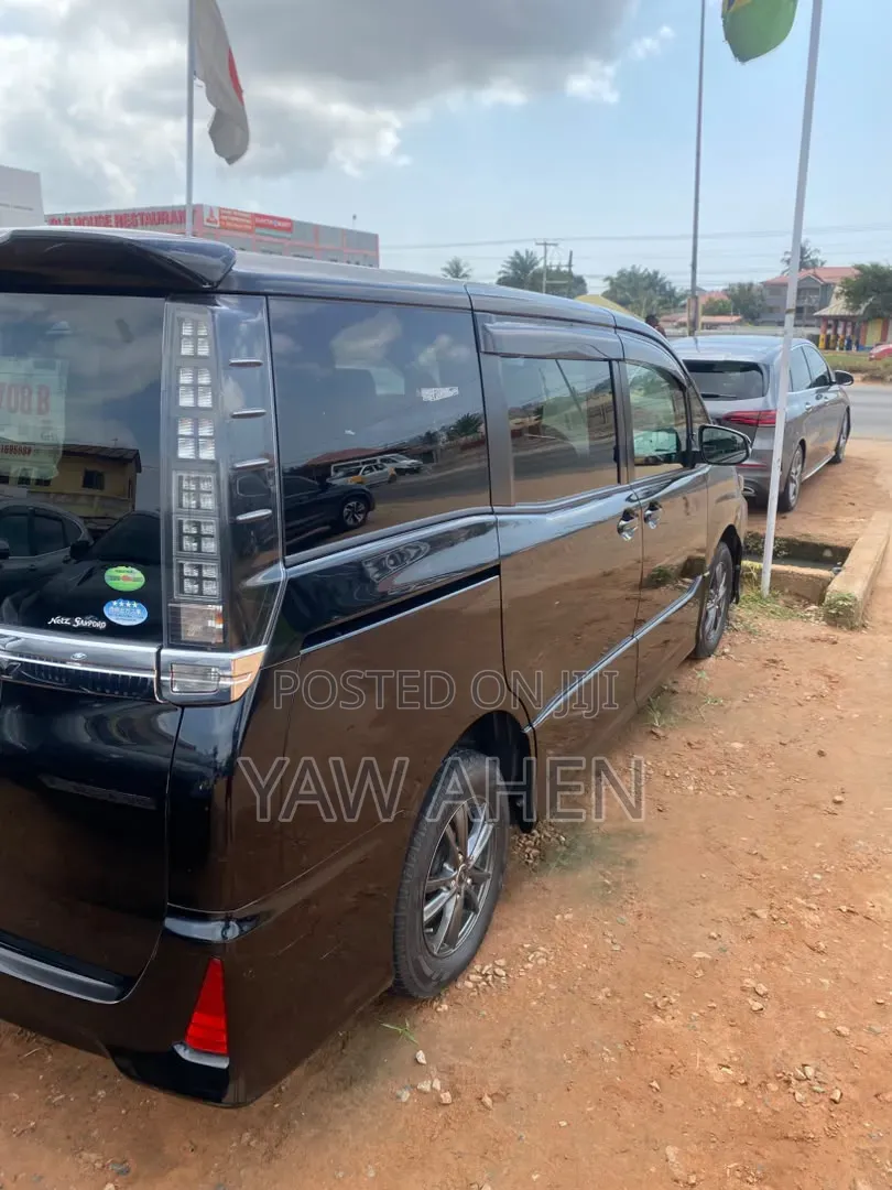 Toyota Voxy 2015 Black