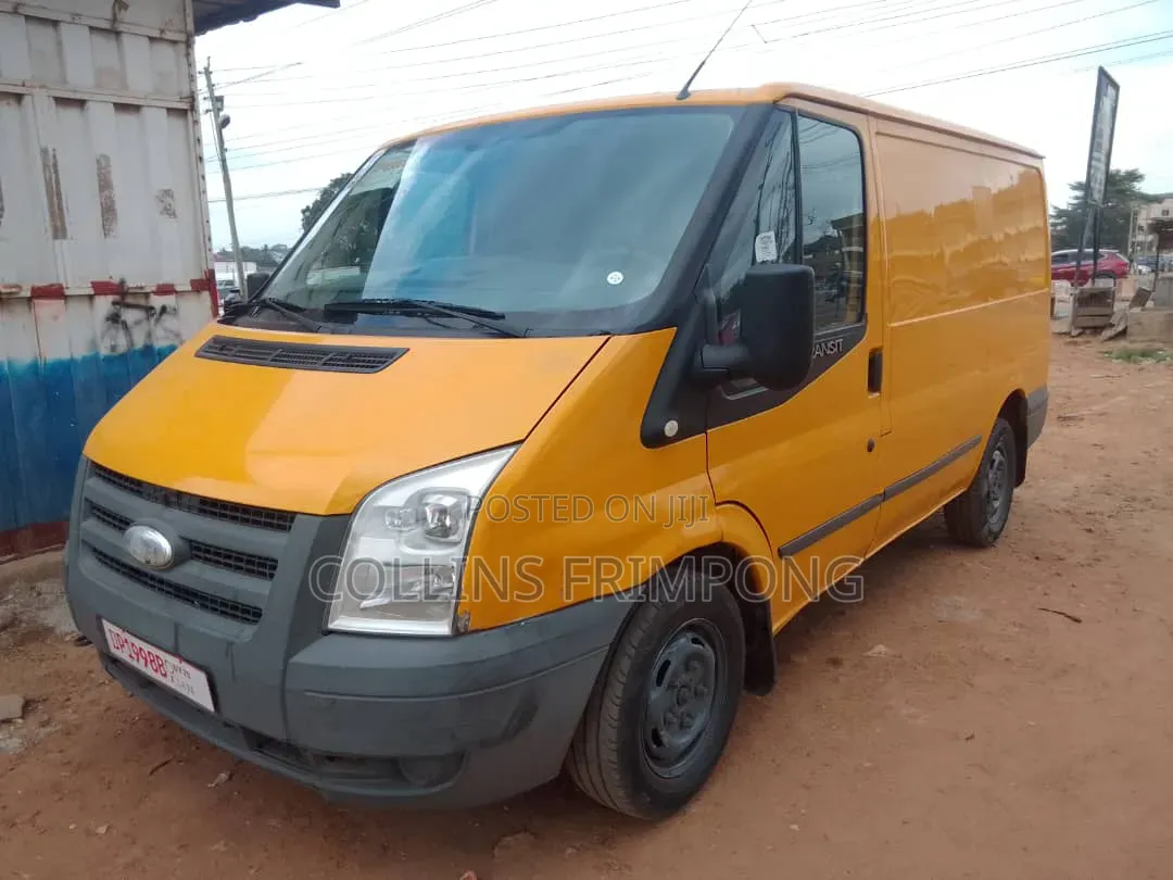 Ford Transit 2010 Yellow
