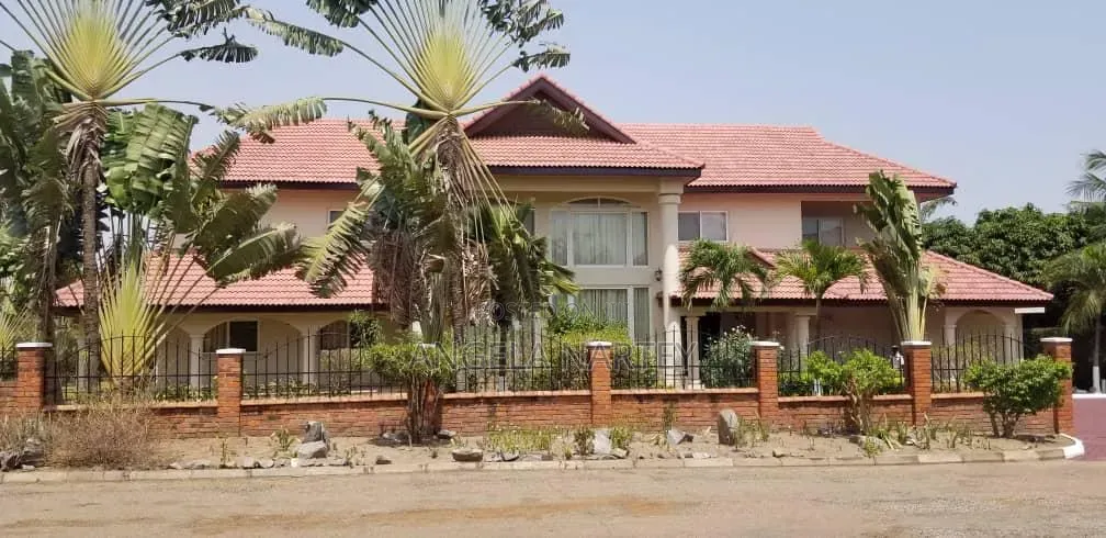 4bdrm House in Transacco Estates, Accra Metropolitan for sale