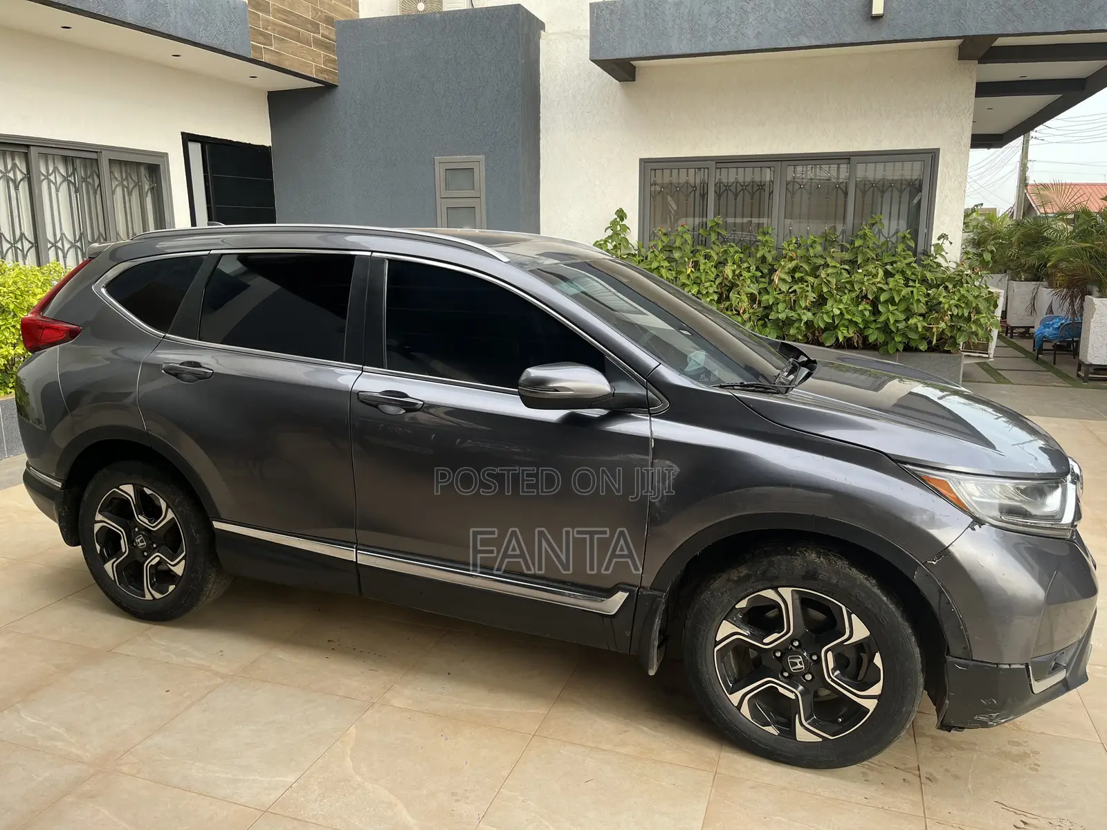 Honda CR-V Touring AWD 2019 Gray