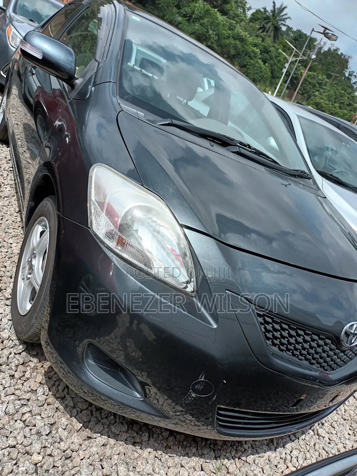 Toyota Belta 2012 Silver