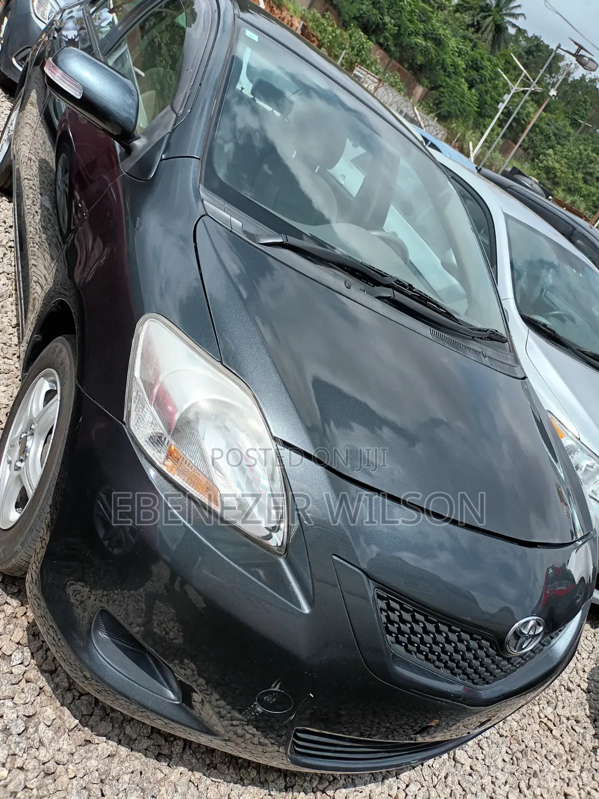 Toyota Belta 2012 Silver