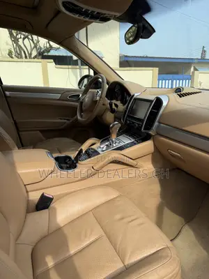 Porsche Cayenne S 2012