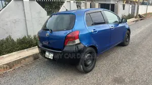 Toyota Vitz 1.0 FWD 3dr 2010 Blue