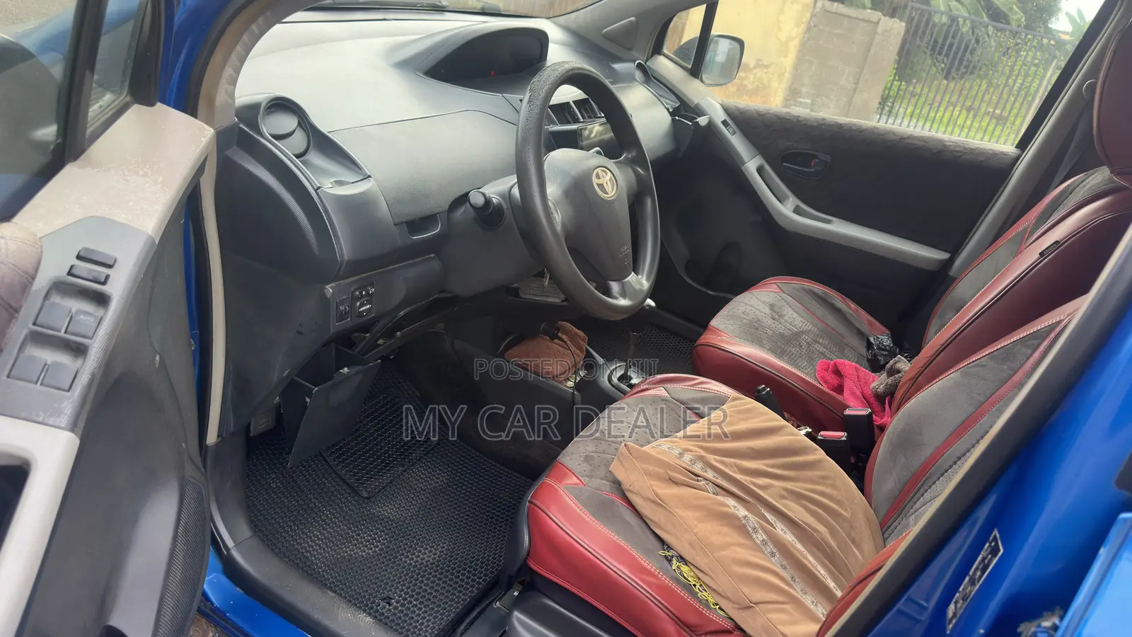 Toyota Vitz 1.0 FWD 3dr 2010 Blue