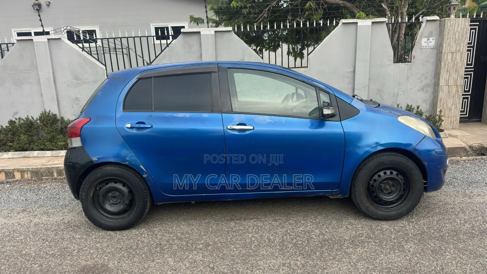 Toyota Vitz 1.0 FWD 3dr 2010 Blue