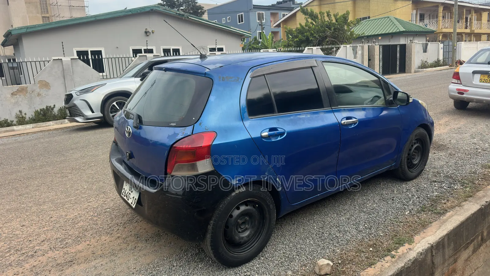 Toyota Vitz 1.0 FWD 3dr 2010 Blue