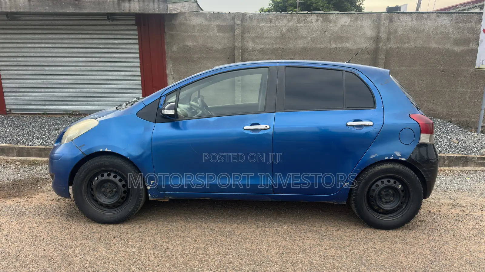 Toyota Vitz 1.0 FWD 3dr 2010 Blue