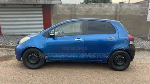 Toyota Vitz 1.0 FWD 3dr 2010 Blue