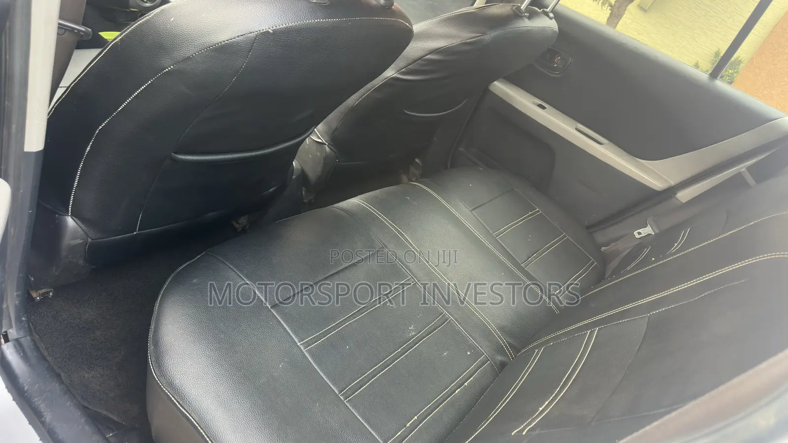Toyota Vitz 1.0 FWD 3dr 2010 Silver