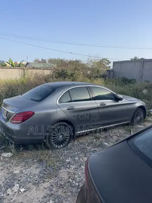 Mercedes-Benz C300 Sport 4Matic Sedan AWD (2.0L 4cyll 7A) 2016 Gray