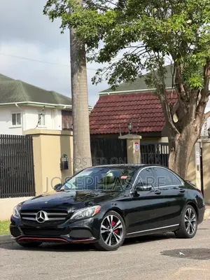 Mercedes-Benz C300 2017 Black