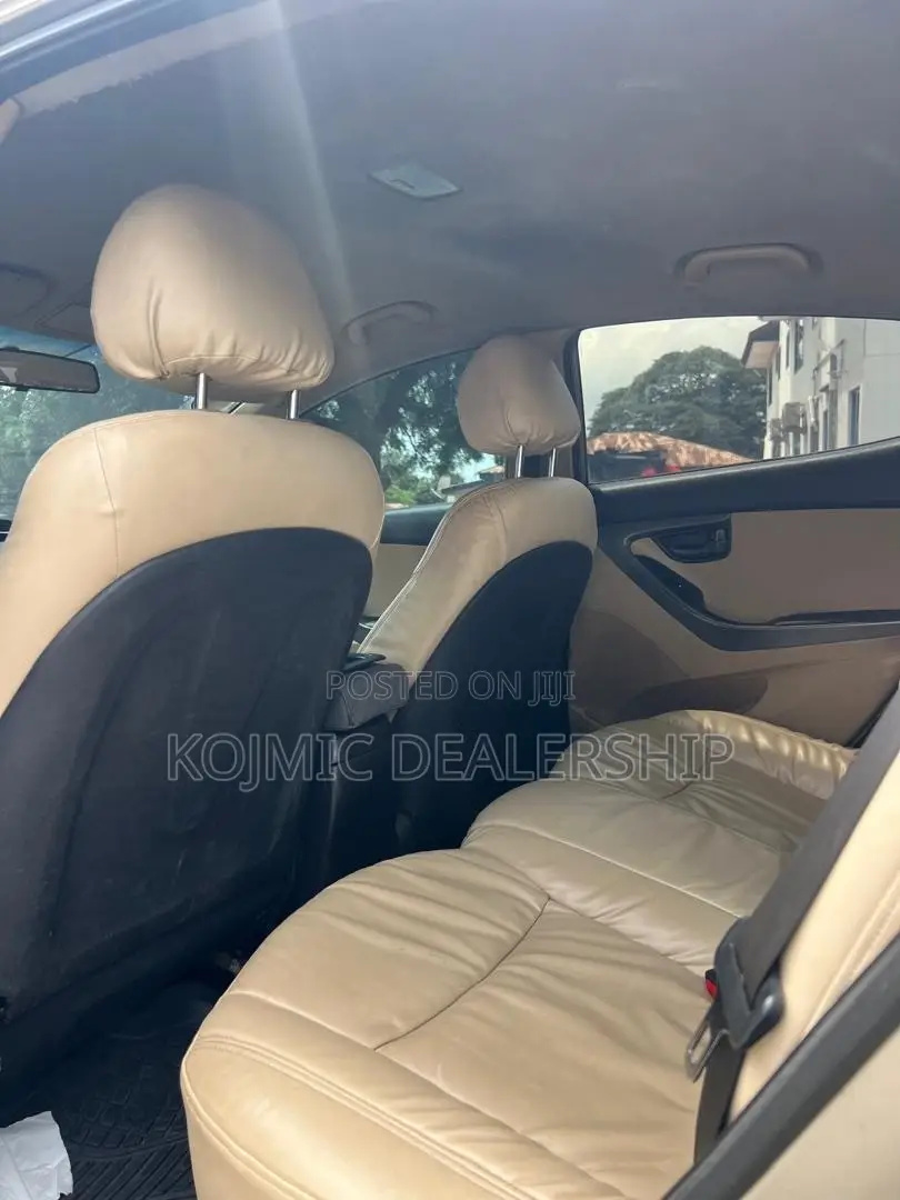 Hyundai Elantra 2014 Brown