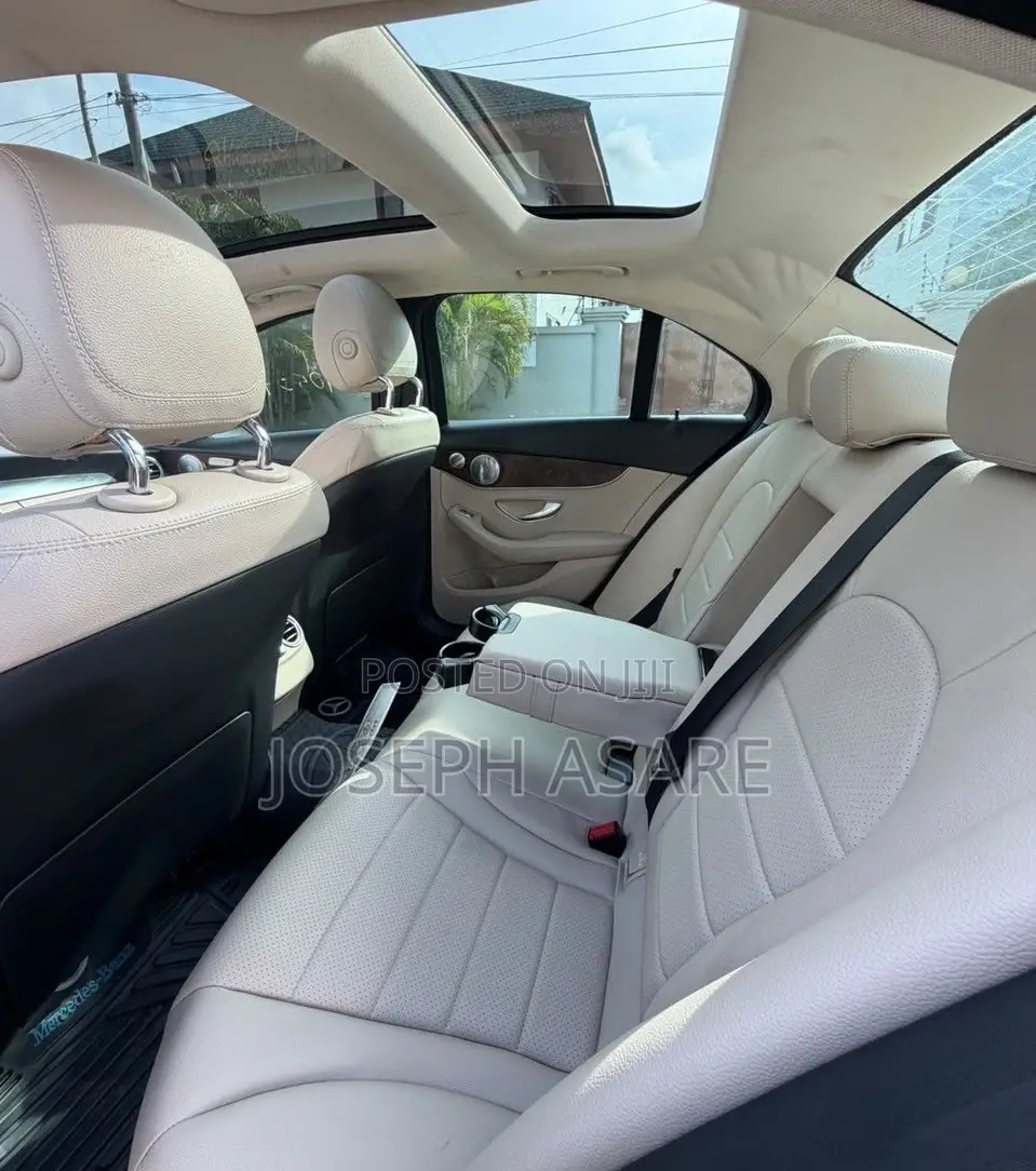 Mercedes-Benz C300 2017 Black