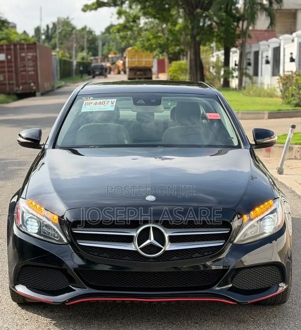 Mercedes-Benz C300 2017 Black