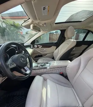 Mercedes-Benz C300 2017 Black