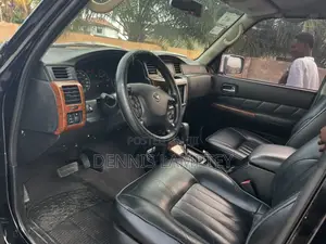 Nissan Patrol 2016 Black
