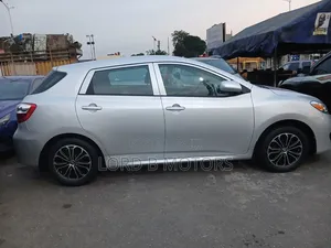 Toyota Matrix Hatchback FWD (1.8L 4cyl 5M) 2010 Silver