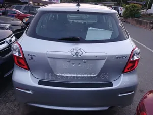 Toyota Matrix Hatchback FWD (1.8L 4cyl 5M) 2010 Silver