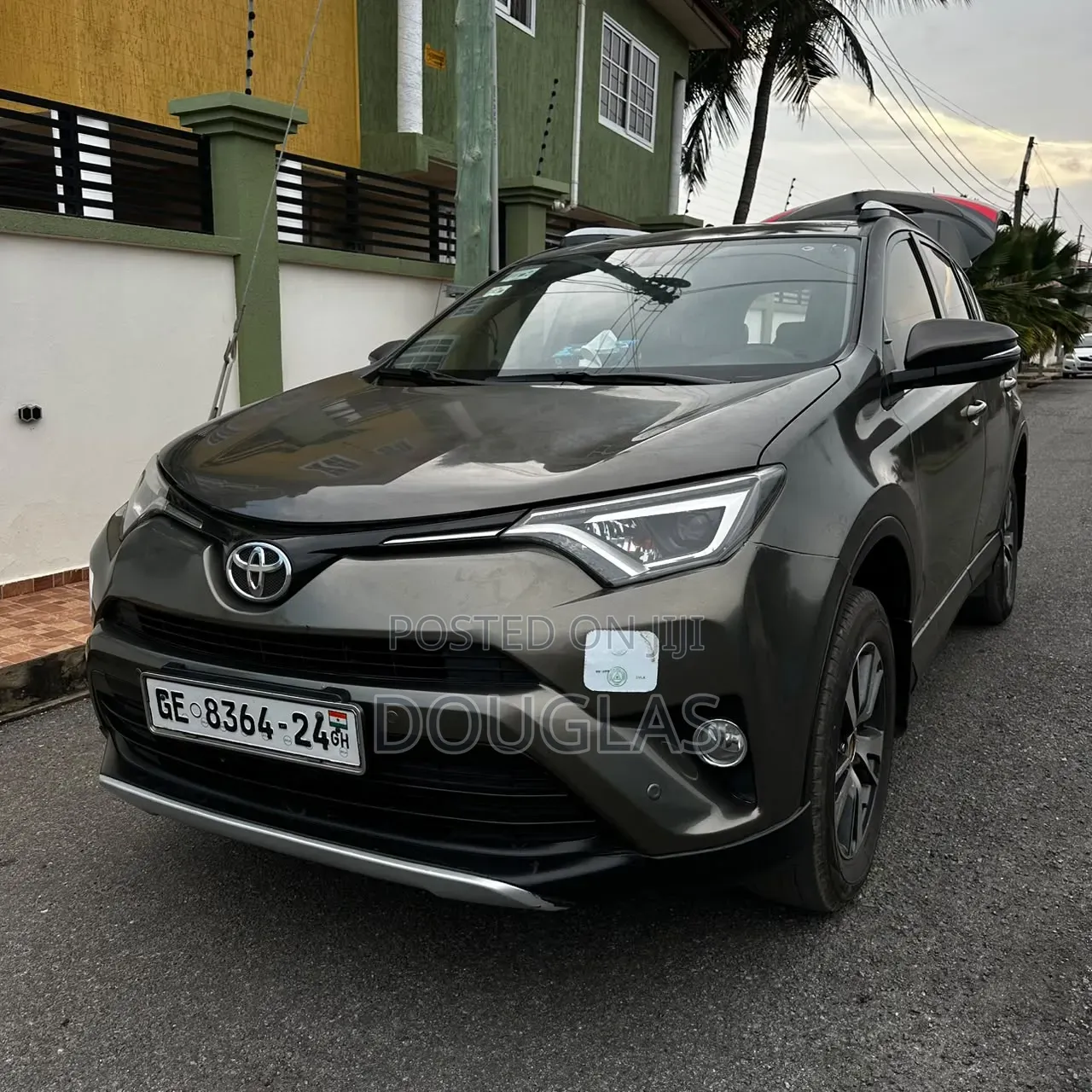 Toyota RAV4 2016 Brown
