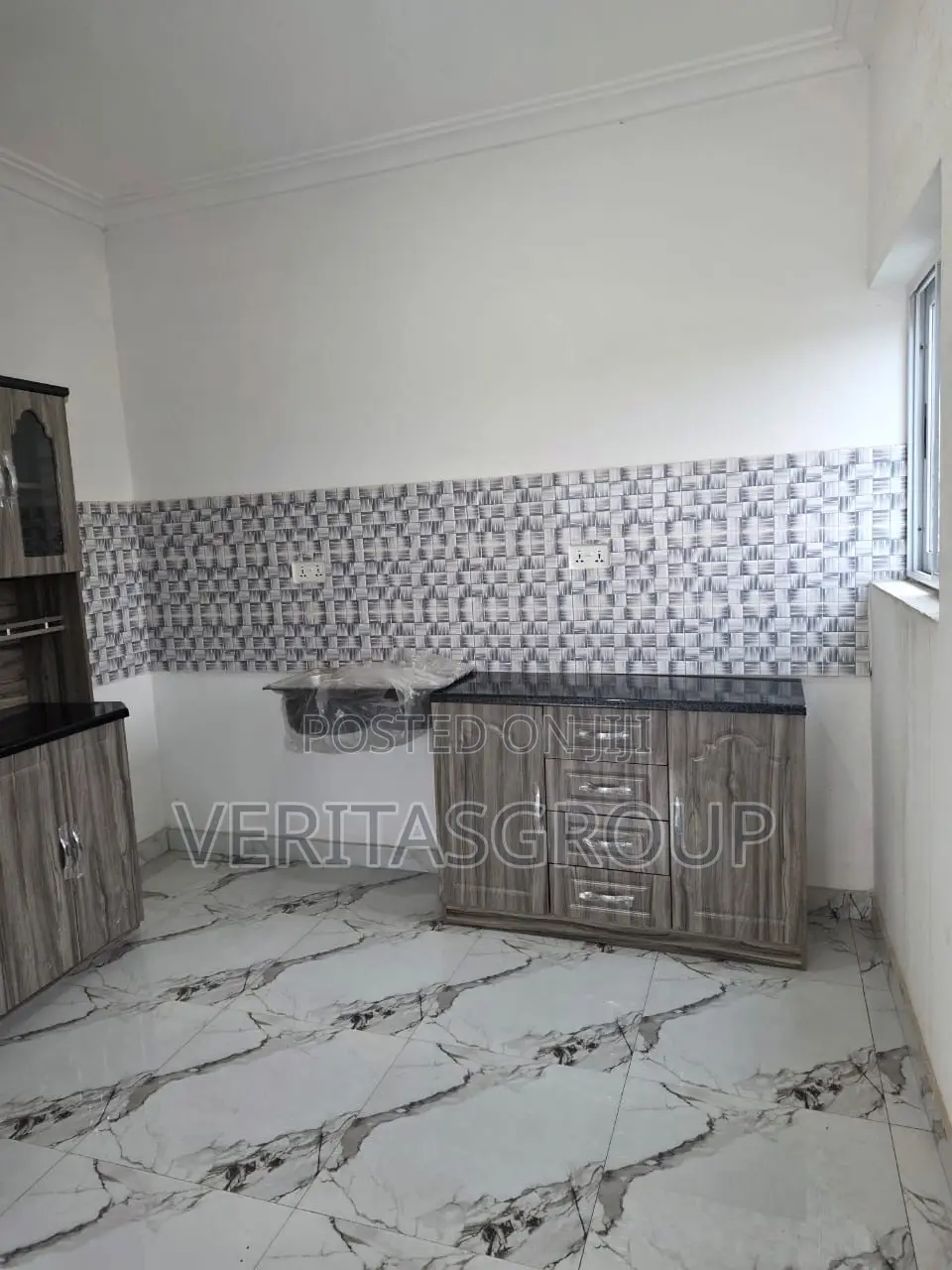 1bdrm Shared Apartment in A&C Mall Area for rent