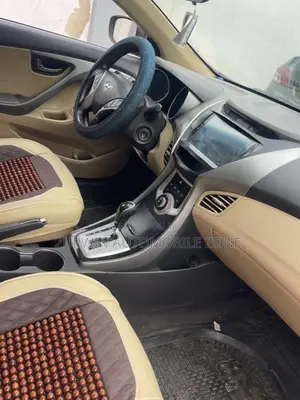 Hyundai Elantra 2013