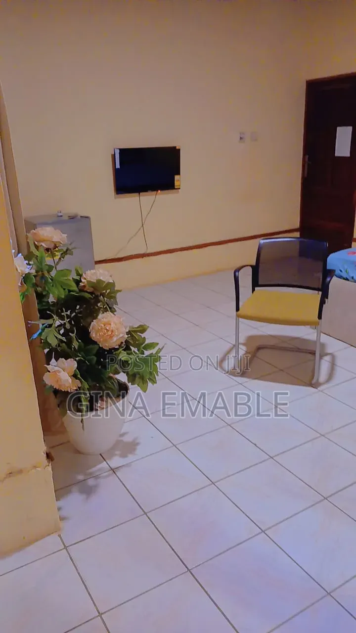 Furnished 4bdrm Apartment in Malike Girls , Baatsona Total for rent