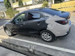 Toyota Yaris iA 1.5 FWD 2017 Gray