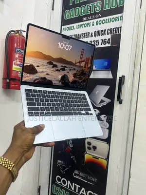 Laptop Apple MacBook Air 2026 M5 16GB Apple M5 SSD 512GB