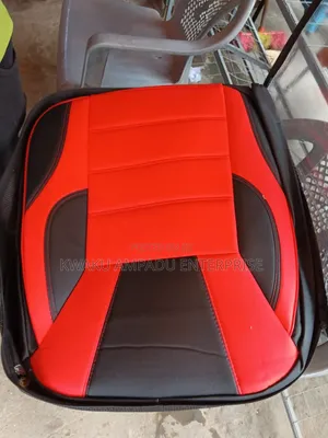 Sporty Contour Leather Car Seat Cover – Stylish & Comfortable