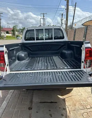 Toyota Hilux Revo Double Cab Deisel 2.4 RWD 2018