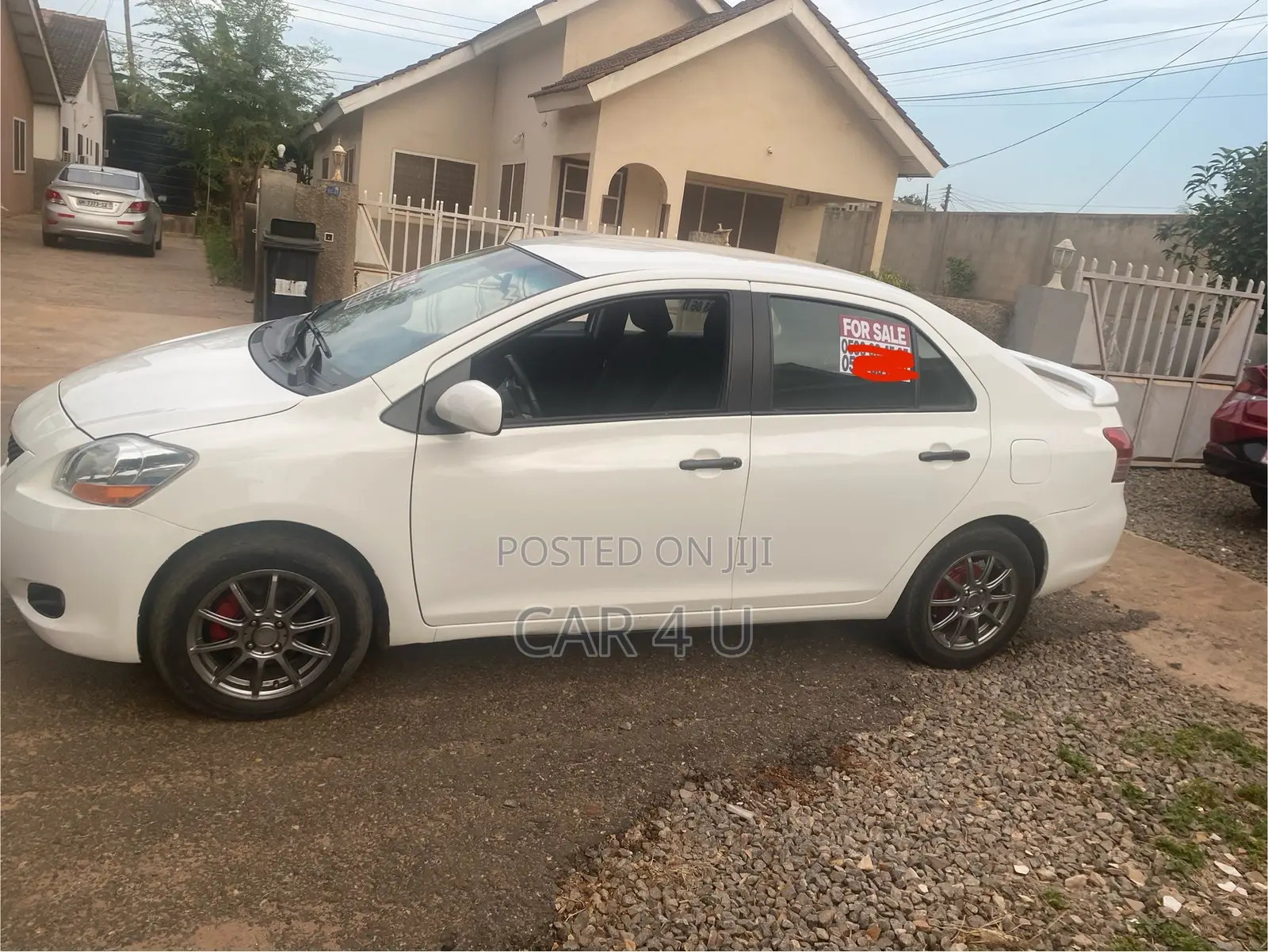 Toyota Yaris 2010 White