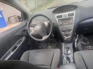 Toyota Yaris 2010 White