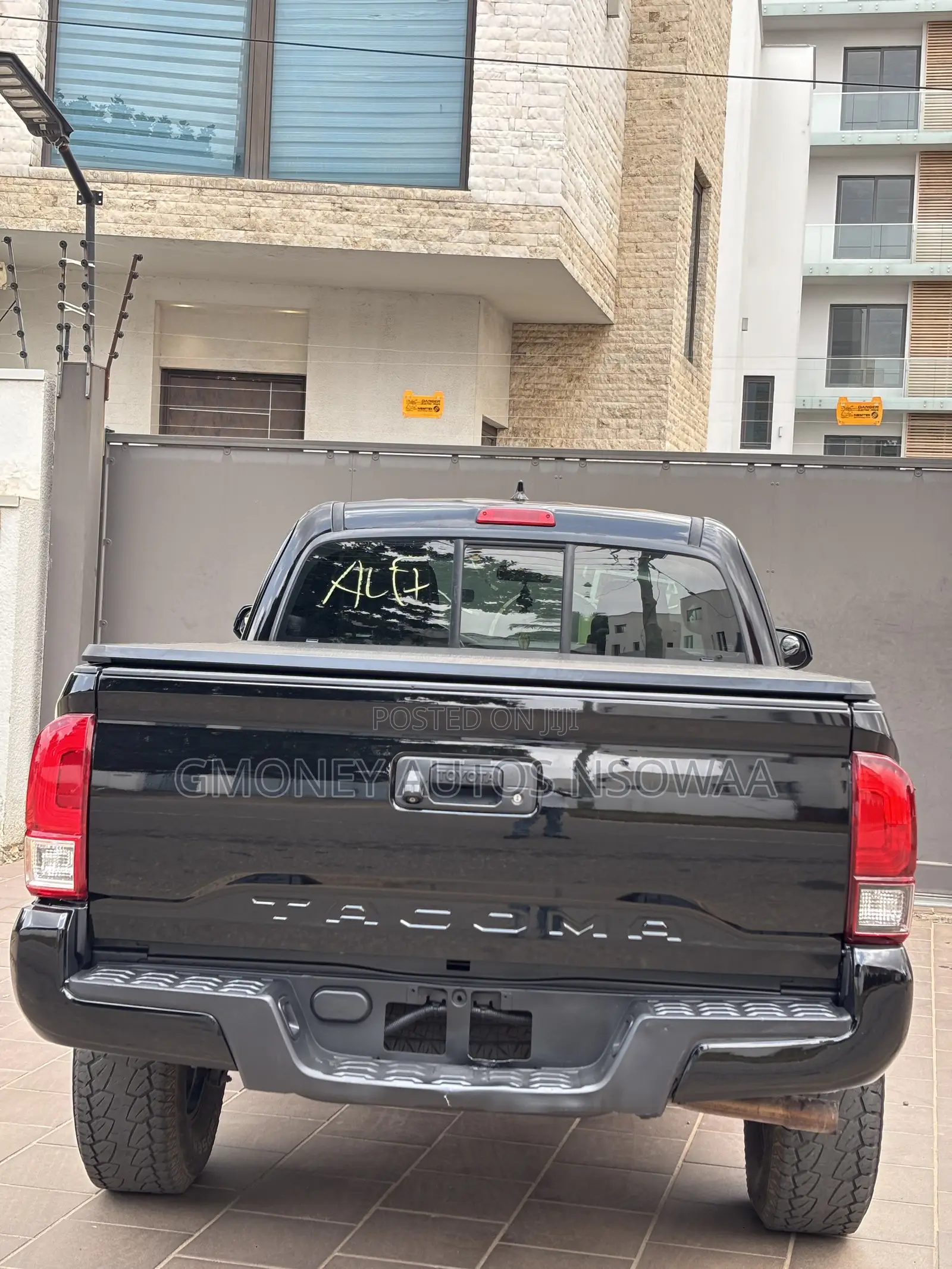 Toyota Tacoma SR5 2018 Black