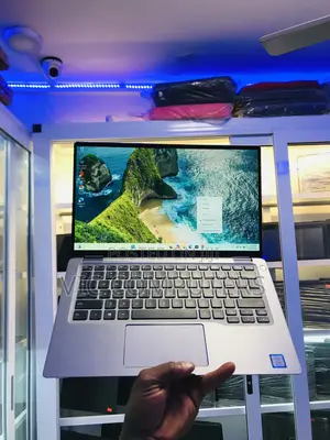 Laptop Dell Latitude 7400 2-in-1 8GB Intel Core i5 SSD 256GB