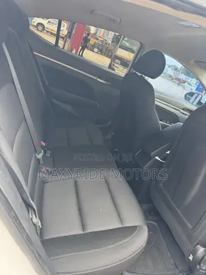 Hyundai Elantra 2017 White