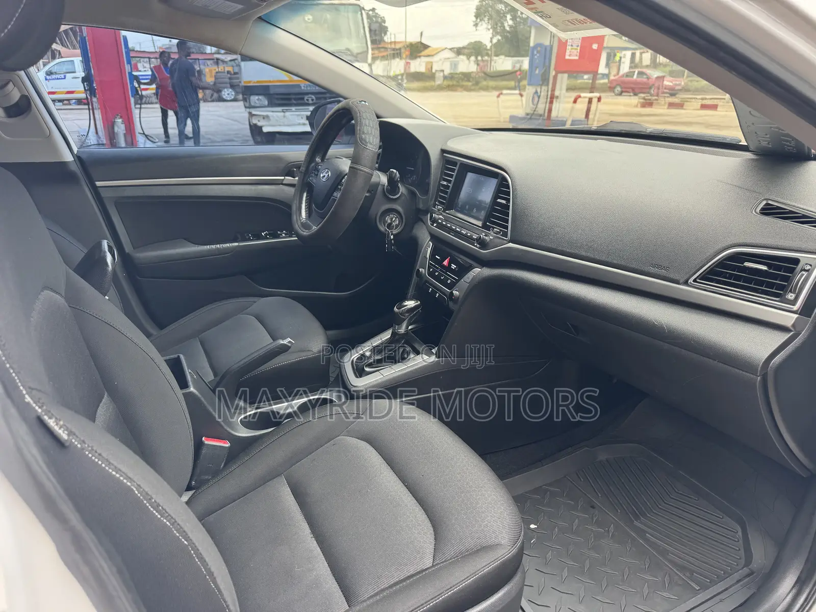 Hyundai Elantra 2017 White
